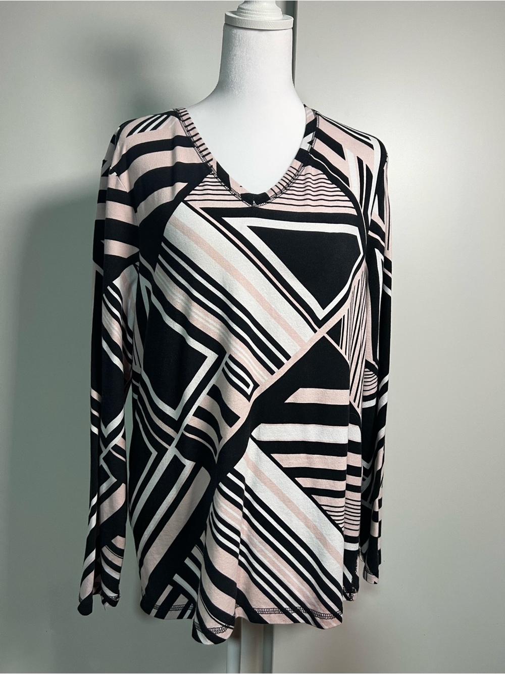Chico's Black and Blush Geometric V-Neck Long Sleeve Top
